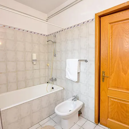 The Lincoln - Shabbat Friendly Appartement Bucarest