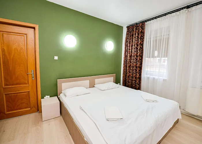 The Lincoln - Shabbat Friendly Apartment *