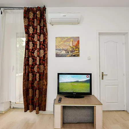 The Lincoln - Shabbat Friendly